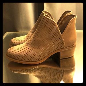 Steve Madden Boots New